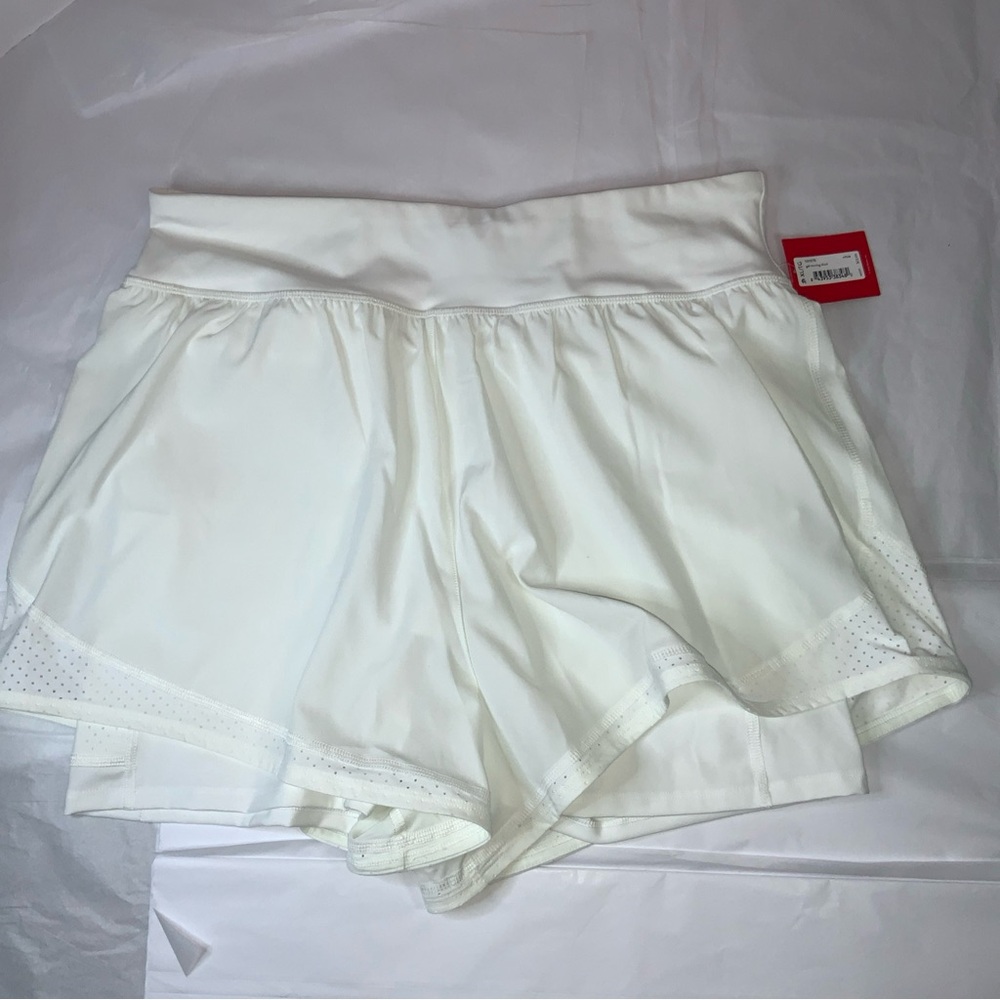 Spanx Get Moving Women's White Shorts
NWT